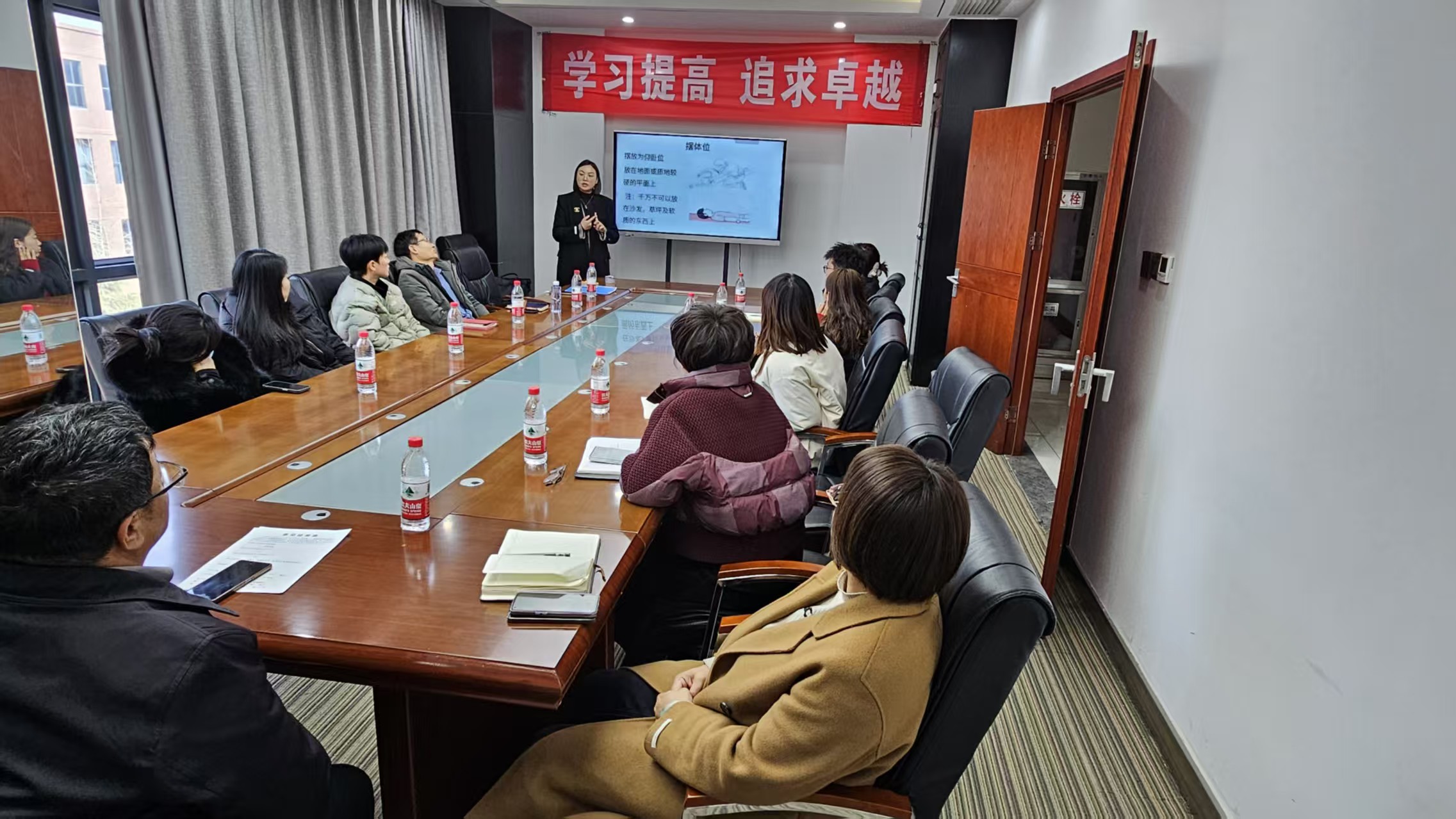 ��ȫ��Ӗ�þ�����L(ch��ng)�ŏ͹��M(j��n)�Еr(sh��)